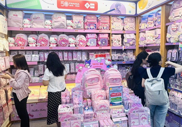 FAHASA phối hợp c&ugrave;ng iiGEN khai mạc Pop-up thế giới nh&acirc;n vật iiGEN