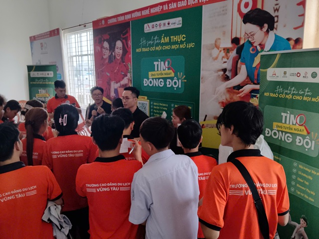 Chương tr&igrave;nh &ldquo;Định hướng nghề nghiệp v&agrave; S&agrave;n giao dịch việc l&agrave;m&rdquo; - năm 2026
