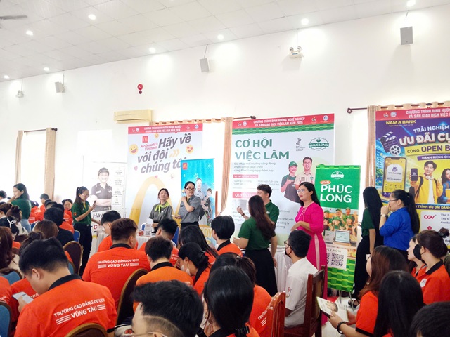Chương tr&igrave;nh &ldquo;Định hướng nghề nghiệp v&agrave; S&agrave;n giao dịch việc l&agrave;m&rdquo; - năm 2026