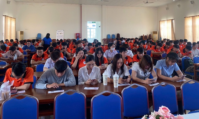 Hơn 300 th&iacute; sinh tranh t&agrave;i tại Hội thi l&agrave;m b&aacute;nh