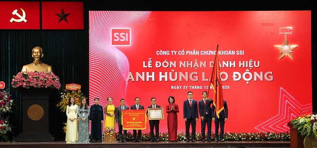Công ty cổ phần chứng khoán SSI vinh dự đón nhận danh hiệu Anh hùng Lao động thời kỳ đổi mới