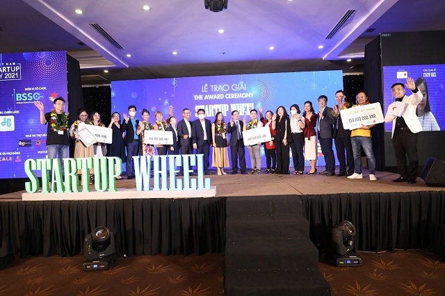 “Chance to Change - Cơ hội để thay đổi” và những màn “lột xác” Ấn tượng của Top 15 tại Chung kết Startup Wheel 2021