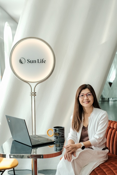 Gia đình Việt Nam lo ngại về khả năng tiếp nối di sản của thế hệ sau